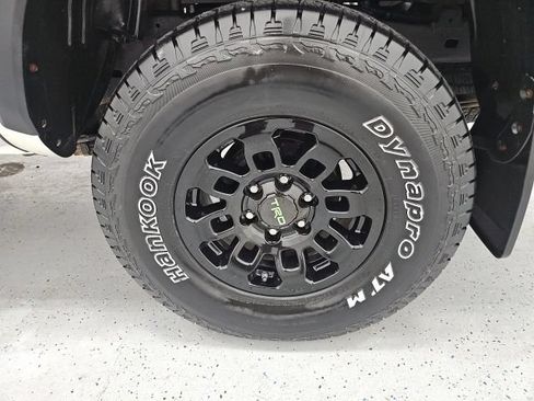 Certified 2021 Toyota Tacoma TRD Off-Road w/ Technology Package AWD/4WD image 11