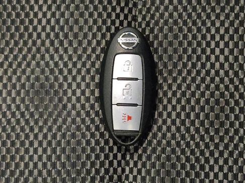 Used 2018 Nissan Rogue Sport SV image 32