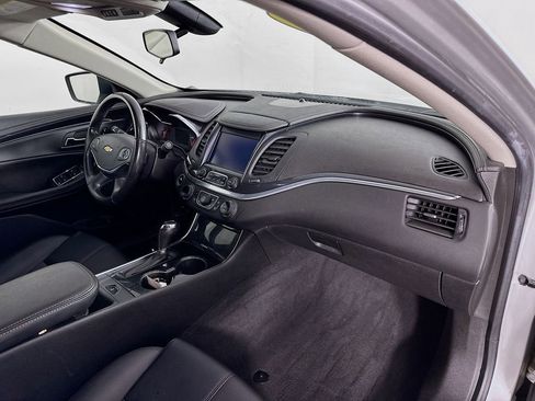 Used 2019 Chevrolet Impala LT image 36