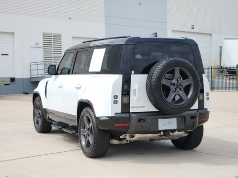 Used 2026 Land Rover Defender 110 X-Dynamic SE AWD/4WD image 4