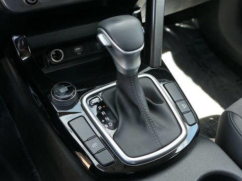Used 2024 Kia Seltos S FWD image 21
