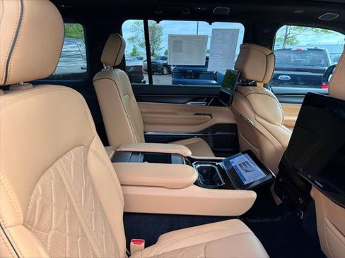 Certified 2025 Jeep Grand Wagoneer L Series III w/ Rear Seat Video Group 1 AWD/4WD image 12