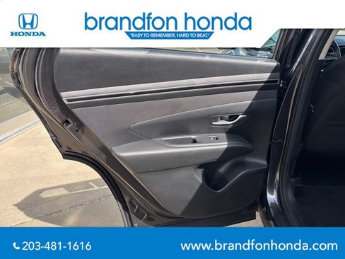 Used 2023 Hyundai Tucson SE AWD/4WD image 10