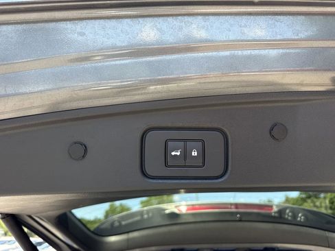 Used 2023 Nissan Pathfinder SL w/ SL Premium Package FWD image 34