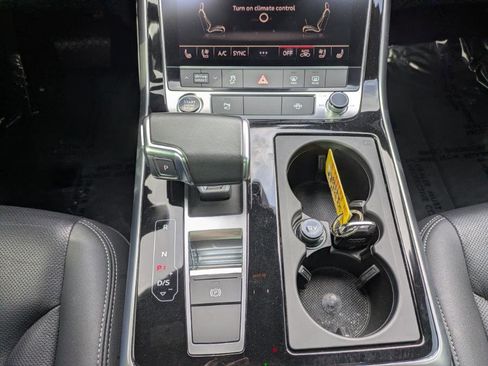 Used 2021 Audi Q8 Premium Plus w/ Premium Plus Package image 13