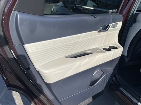 Used 2023 Hyundai Palisade Calligraphy image 24