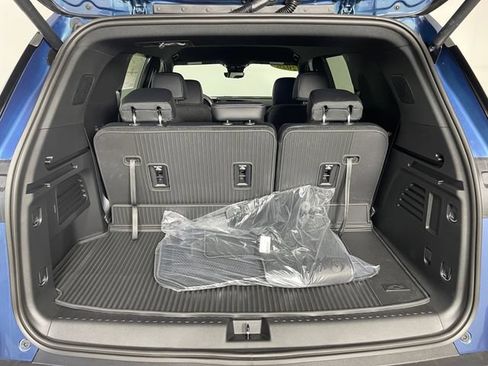 Used 2026 Chevrolet Traverse LT w/ Driver Confidence Package AWD/4WD image 16