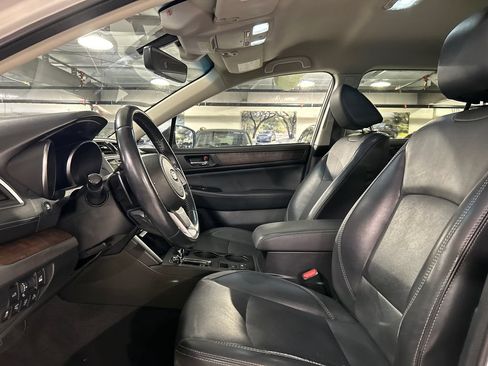 Used 2019 Subaru Outback 3.6R Limited AWD/4WD image 10