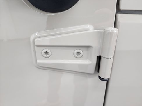 Used 2016 Jeep Wrangler Unlimited Sahara image 28