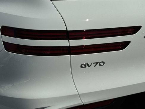 New 2026 Genesis GV70 3.5T Sport Prestige AWD/4WD image 15