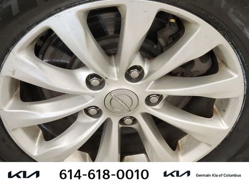 Used 2018 Chrysler Pacifica Touring-L image 12