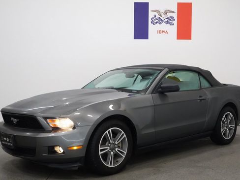 Used 2011 Ford Mustang Premium w/ Security Pkg image 8