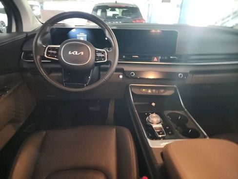 Used 2026 Kia Carnival EX FWD image 6