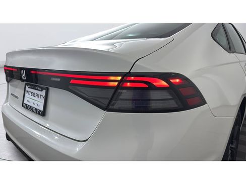 Used 2025 Honda Accord SE image 37