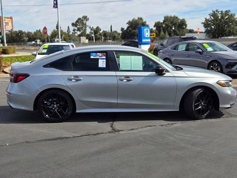 Used 2025 Honda Civic Sport image 3
