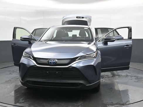 Used 2022 Toyota Venza LE AWD/4WD image 44