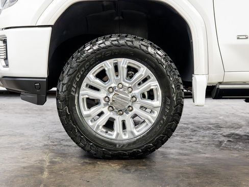 Used 2023 GMC Sierra 2500 Denali w/ Denali Ultimate Package AWD/4WD image 11