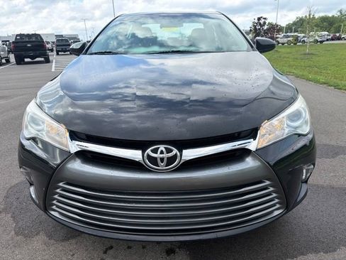 Used 2017 Toyota Camry LE FWD image 3