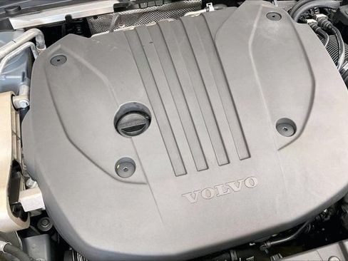 Used 2022 Volvo S60 B5 Momentum FWD image 33