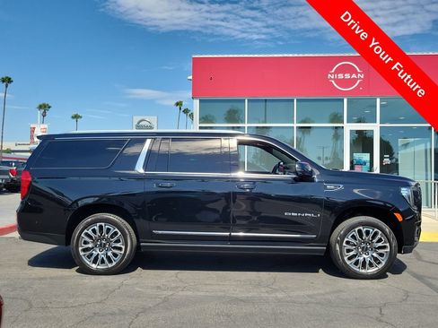 Used 2023 GMC Yukon XL Denali Ultimate AWD/4WD image 37