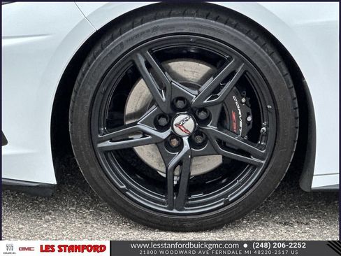 Used 2021 Chevrolet Corvette Stingray Coupe w/ Z51 Performance Package RWD image 10