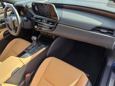 Used 2022 Lexus ES 350 w/ Premium Package image 17