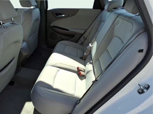 Used 2022 Chevrolet Malibu LS w/ Driver Confidence Package FWD image 9