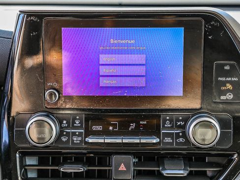 Certified 2023 Toyota Highlander LE image 4