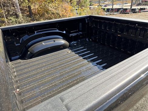 New 2026 RAM 1500 4x4 Crew Cab image 15