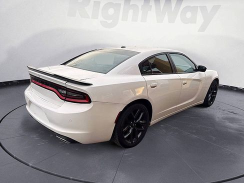 Used 2020 Dodge Charger SXT w/ Blacktop Package image 5