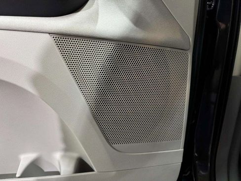 Used 2012 Volkswagen Routan S image 21