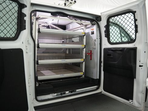 Used 2019 Ford Transit 150 130 Low Roof image 28