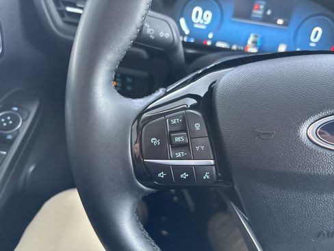 Used 2024 Ford Escape Platinum image 20