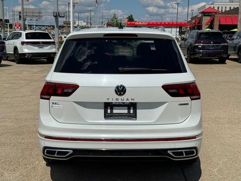 Used 2022 Volkswagen Tiguan SEL R-Line AWD/4WD image 5