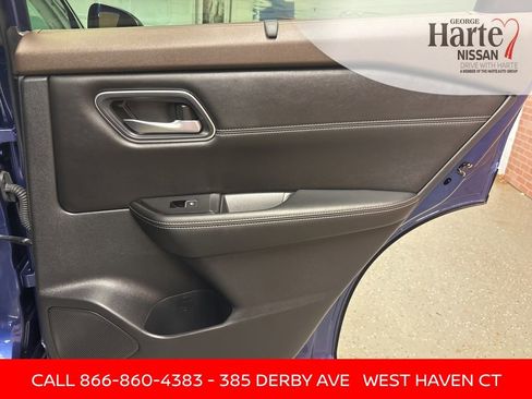 Certified 2023 Nissan Rogue Platinum image 33