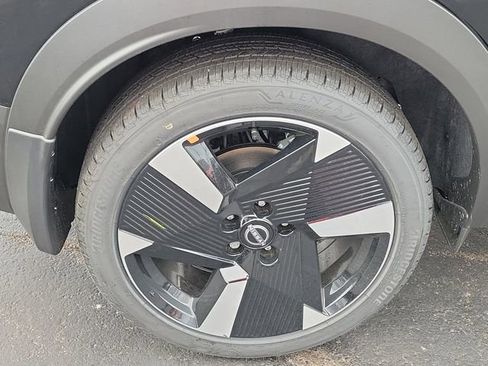 New 2026 Nissan Kicks SR w/ Cold Weather Package image 10