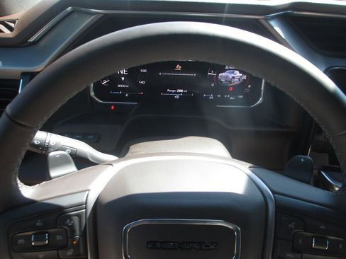 Used 2026 GMC Sierra 1500 Denali w/ Denali Reserve Package AWD/4WD image 30