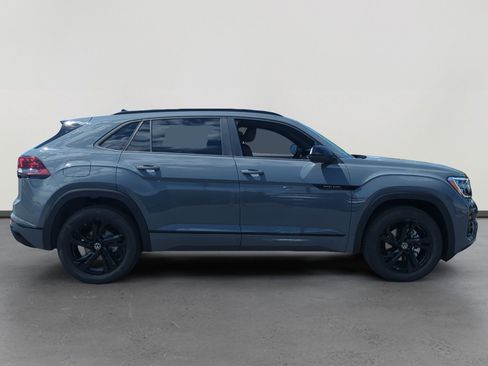 New 2026 Volkswagen Atlas Cross Sport SEL R-Line image 6