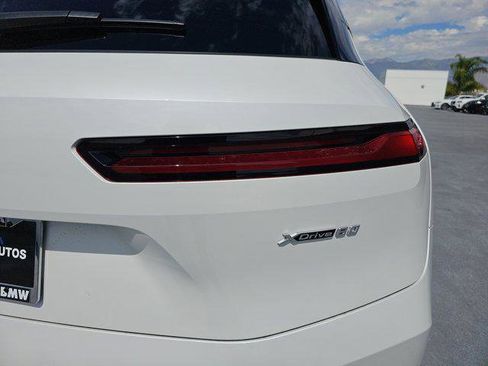 New 2026 BMW iX xDrive60 w/ Premium Package image 34