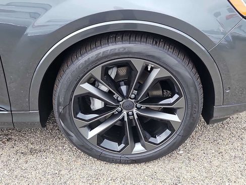 New 2026 Audi Q7 Premium Plus AWD/4WD image 3
