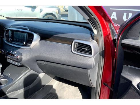 Used 2020 Kia Sorento LX w/ LX I4 Convenience Package AWD/4WD image 18