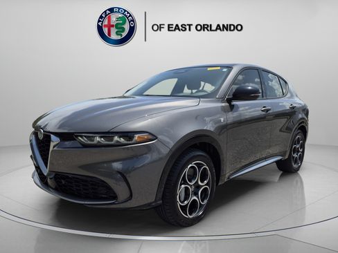 Used 2024 Alfa Romeo Tonale Ti w/ Premium Interior Package AWD/4WD image 5