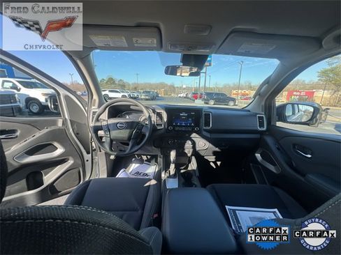 Used 2022 Nissan Frontier SV image 19