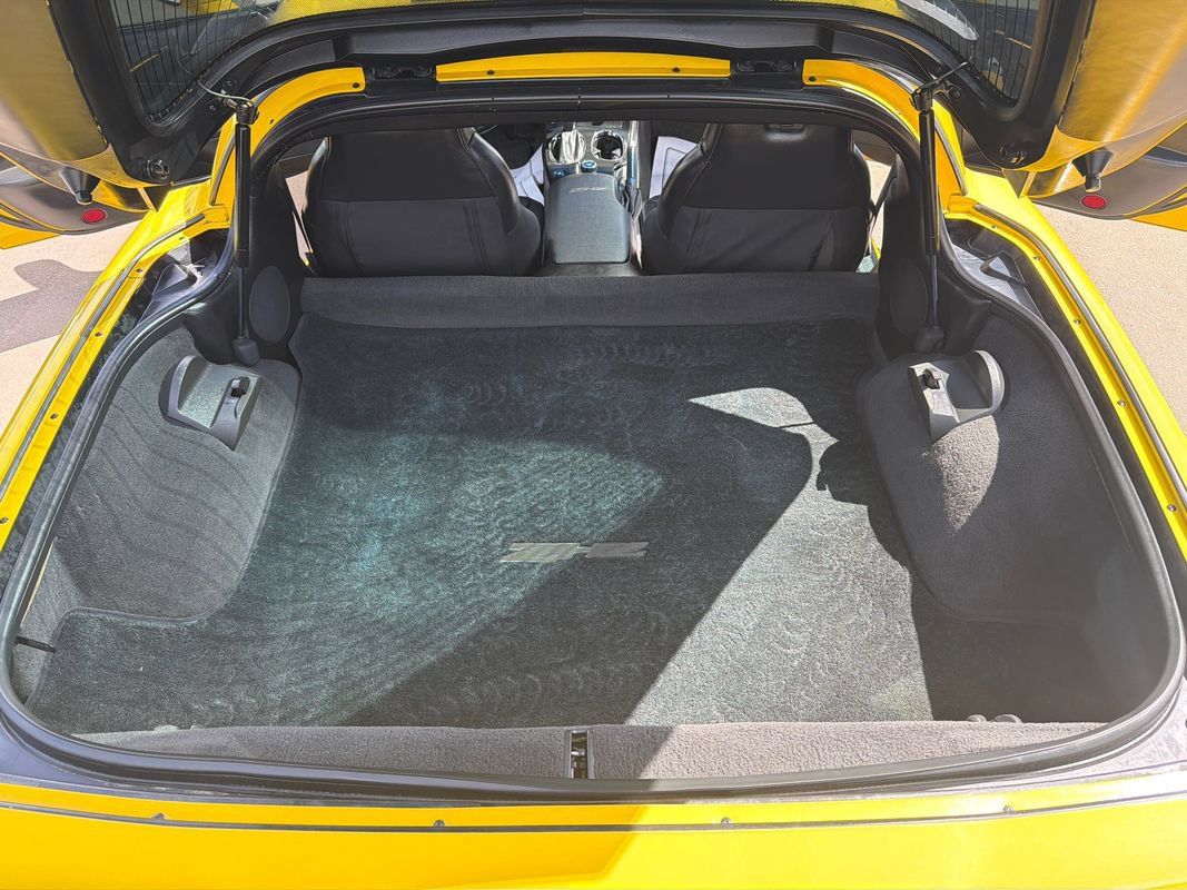 Used 2008 Chevrolet Corvette Coupe RWD image 12