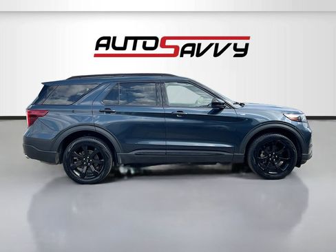 Used 2023 Ford Explorer ST-Line w/ Class IV Trailer Tow Package AWD/4WD image 8