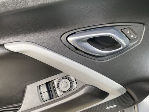 Used 2021 Chevrolet Camaro LT w/ Technology Package image 22