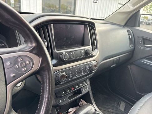 Used 2020 Chevrolet Colorado Z71 AWD/4WD image 15