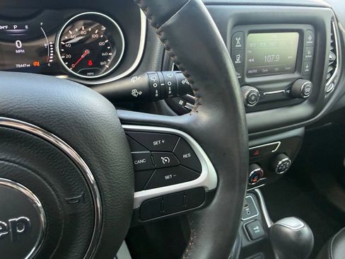 Used 2018 Jeep Compass Latitude AWD/4WD image 23