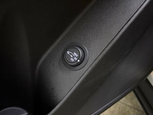 Used 2022 Chevrolet Equinox RS FWD image 35
