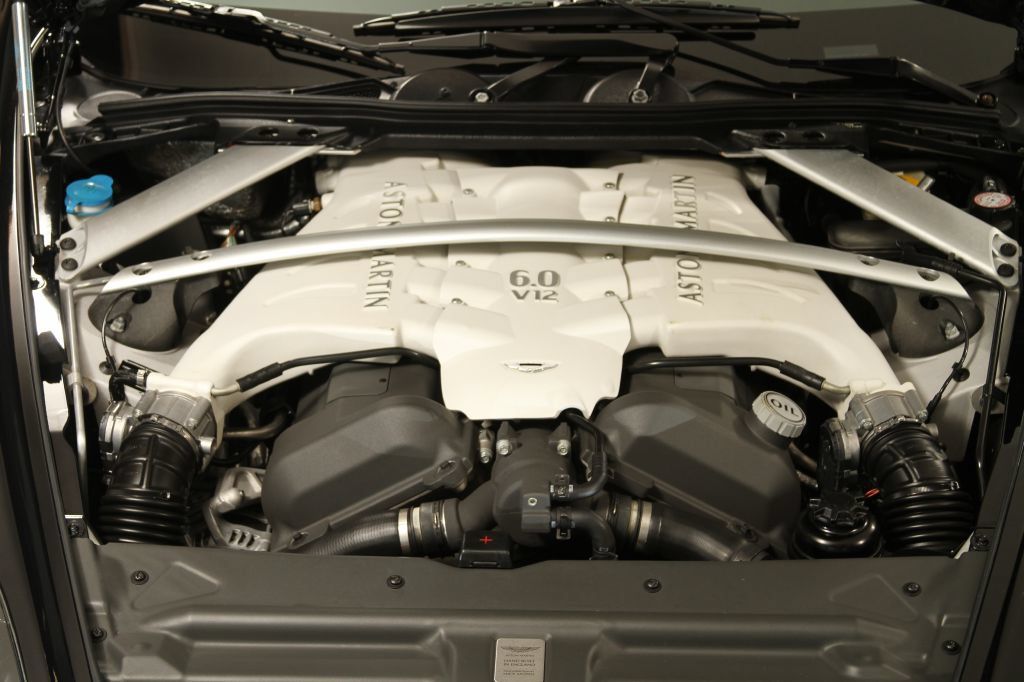 Used 2009 Aston Martin DBS Coupe RWD image 30